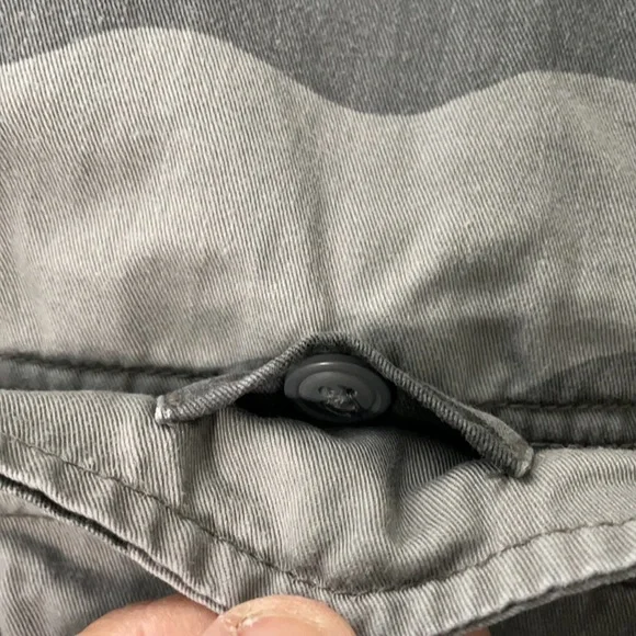 Gap men’s camouflage cargo shorts - Picture 10 of 11